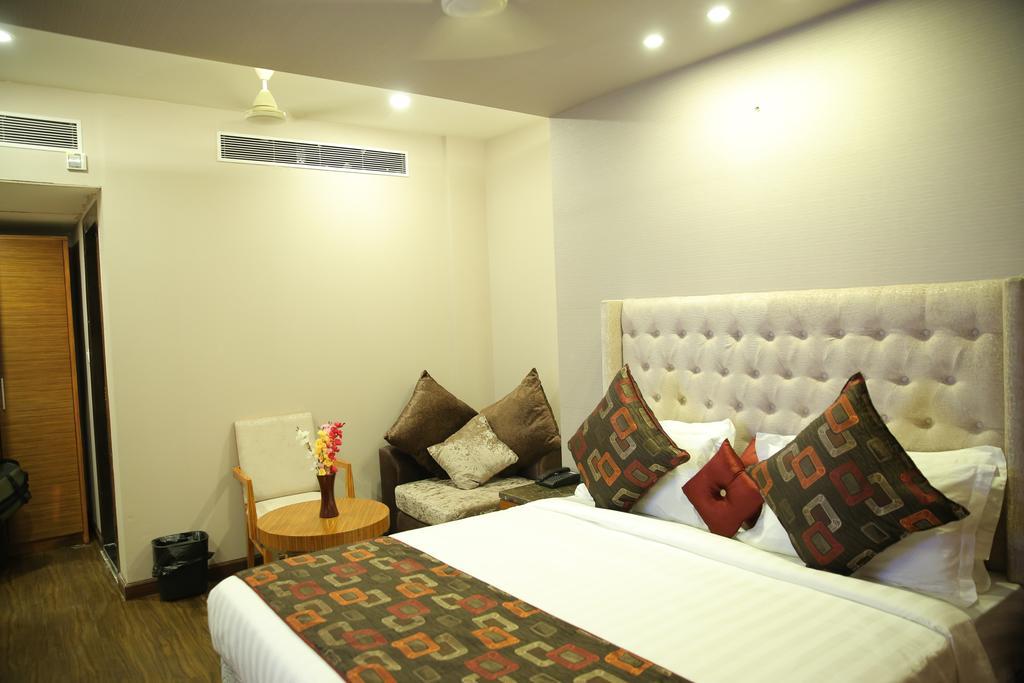 Hotel Sv Kashipur Exterior photo